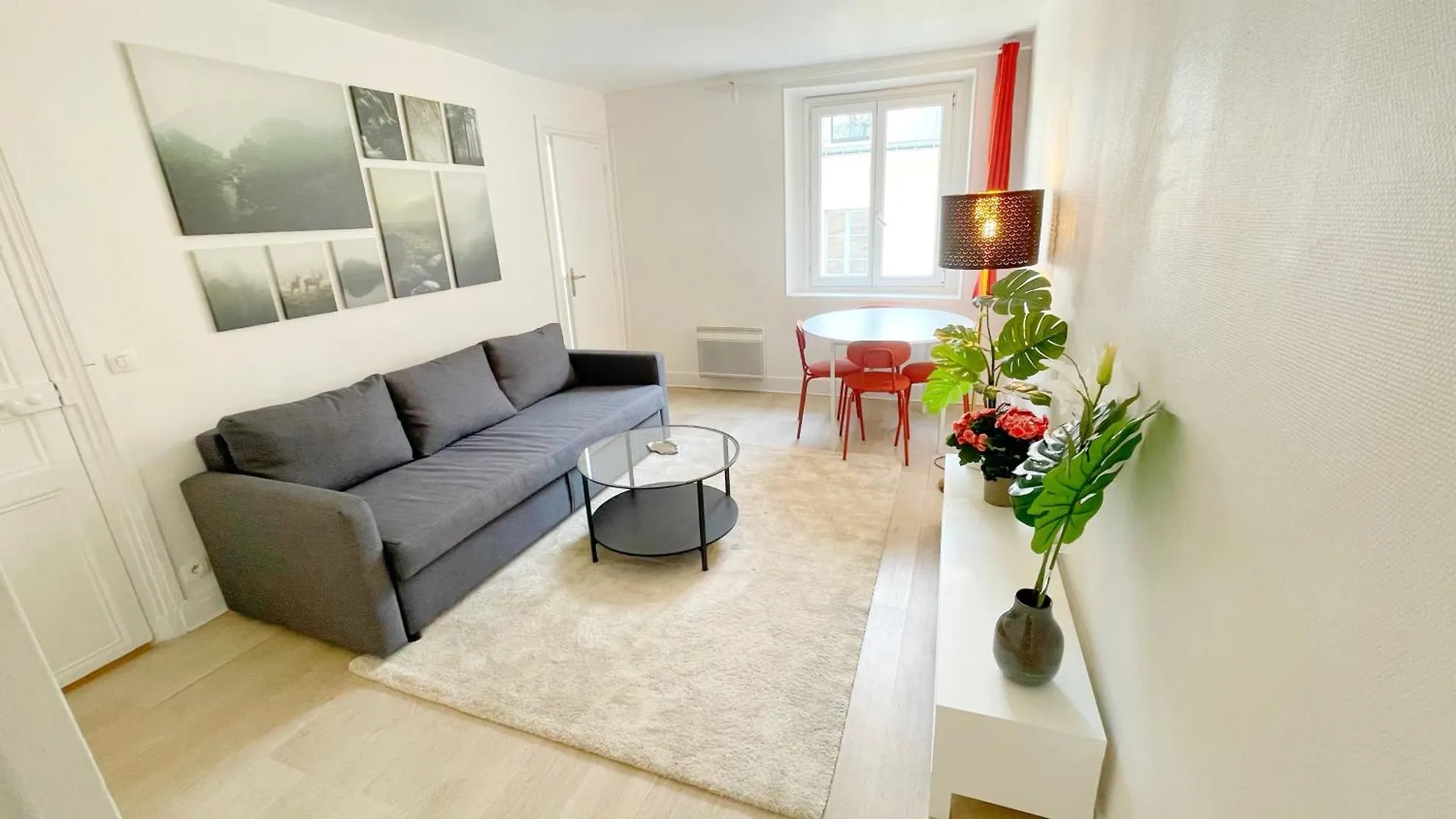 Paris Heart Apartment contacts